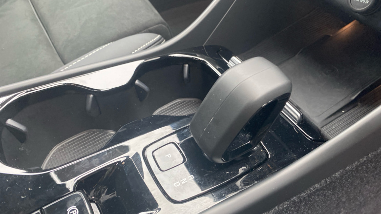 Volvo XC40 2.0 B3P Plus Dark 5dr Auto Petrol Estate